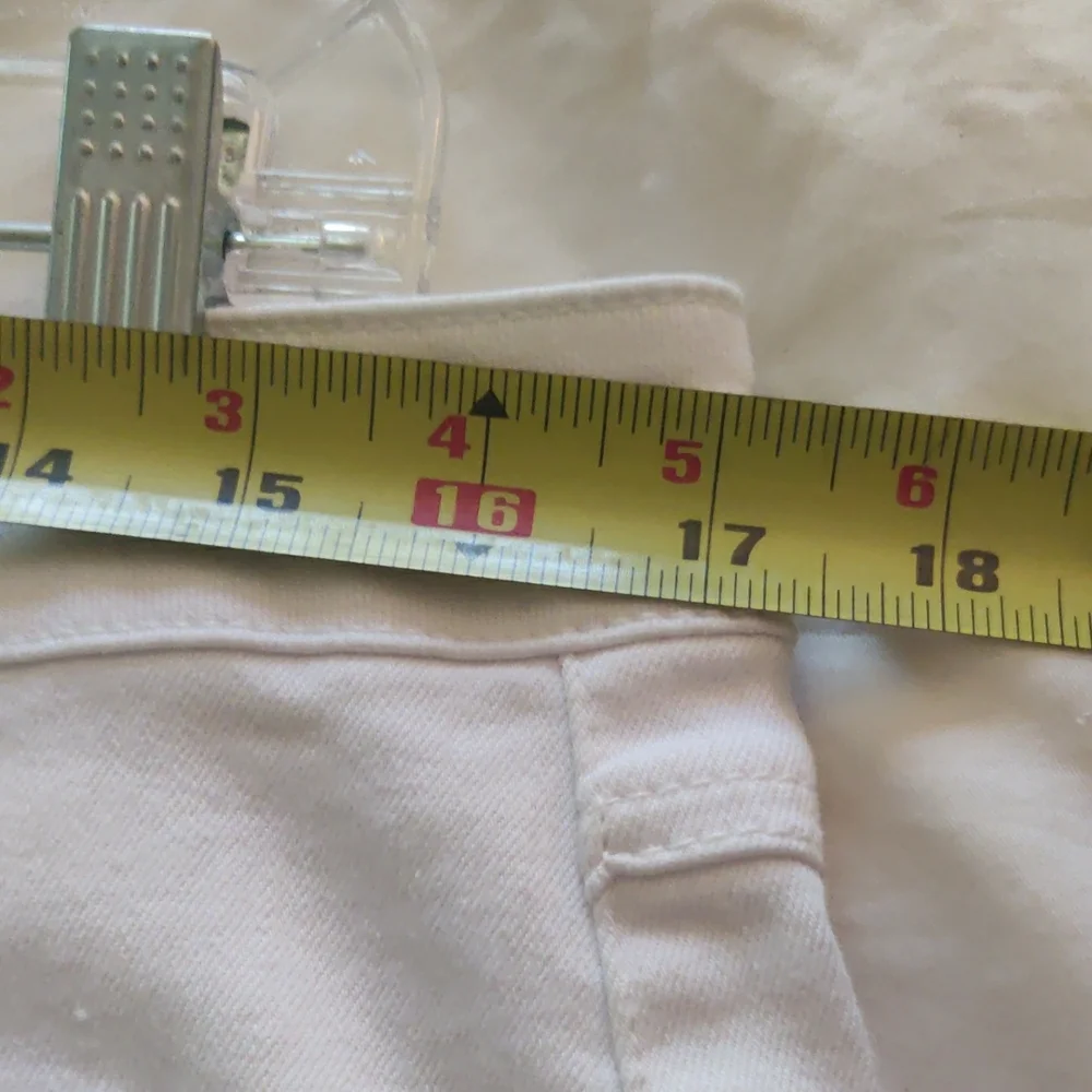 CAbi White Bermuda Shorts - Picture 4 of 6